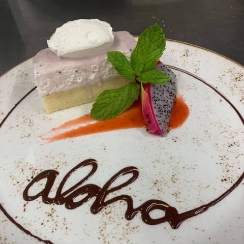 dragonfruit and white chocolate cheesecake