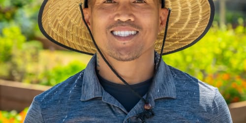 Ericson Abalos farm manager at Hokuala